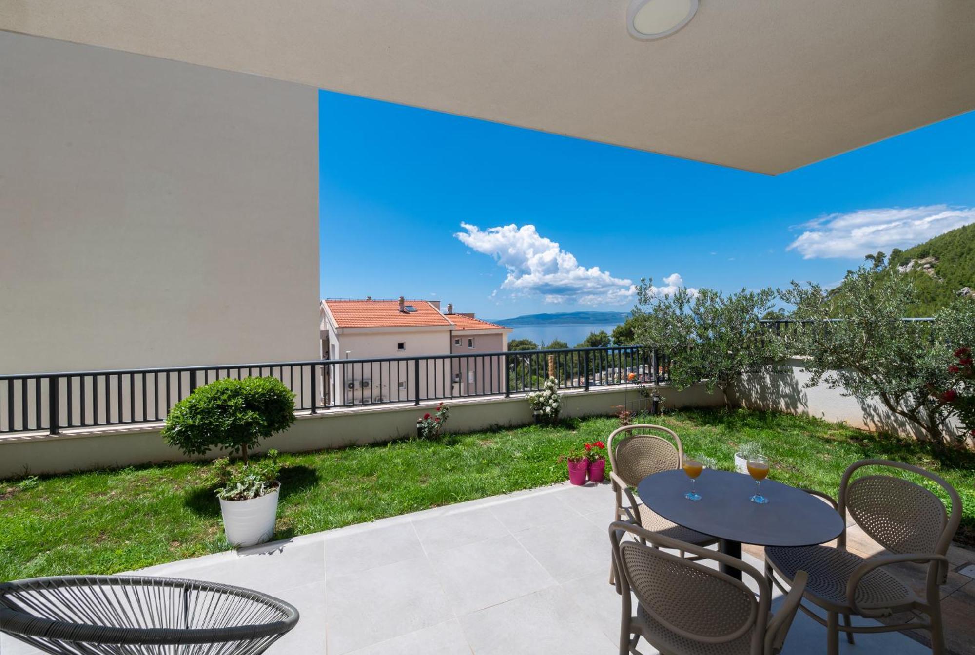 Ap12a Apartma Makarska