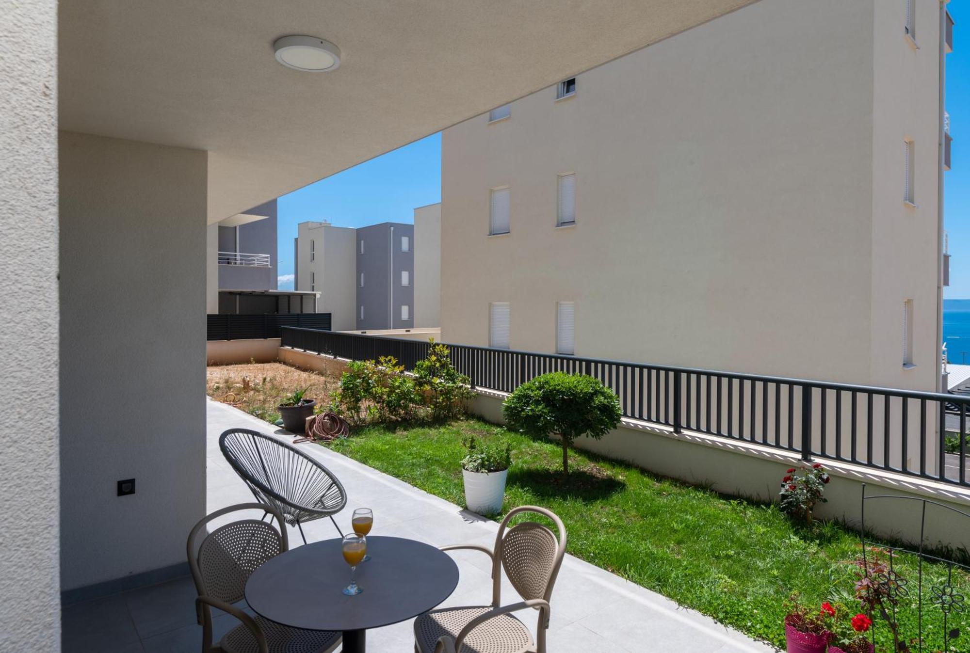 Ap12a Apartma