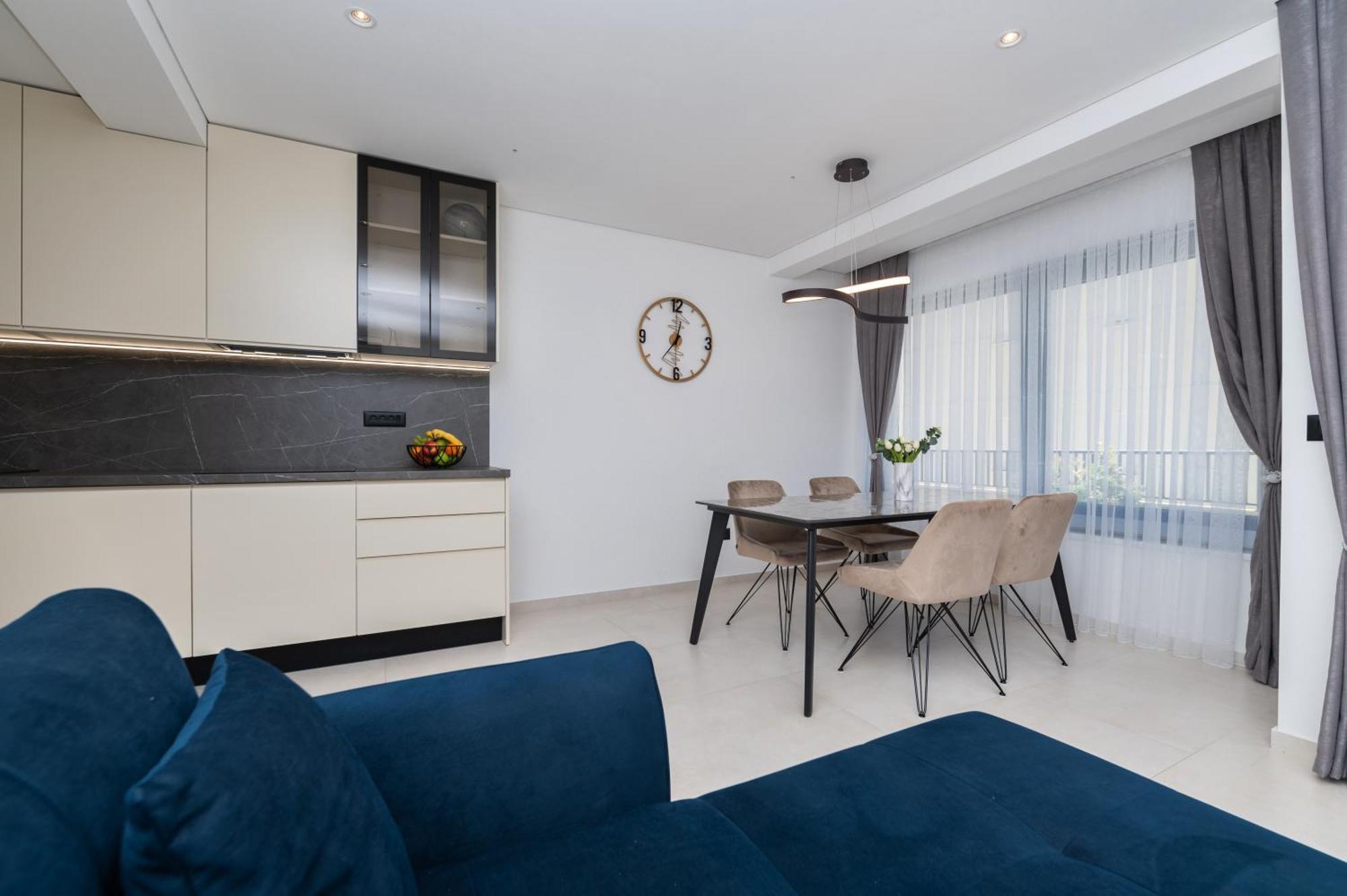 Ap12a Apartment *